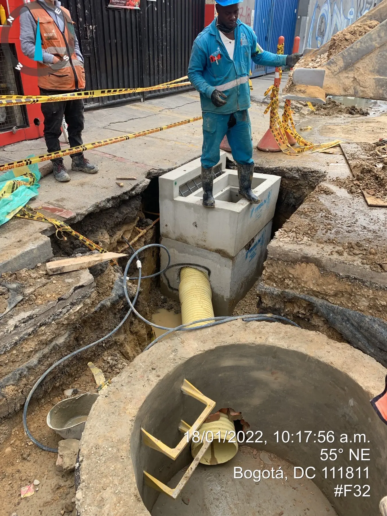 Estructura de captación de aguas lluvias conectada a la red pluvial.